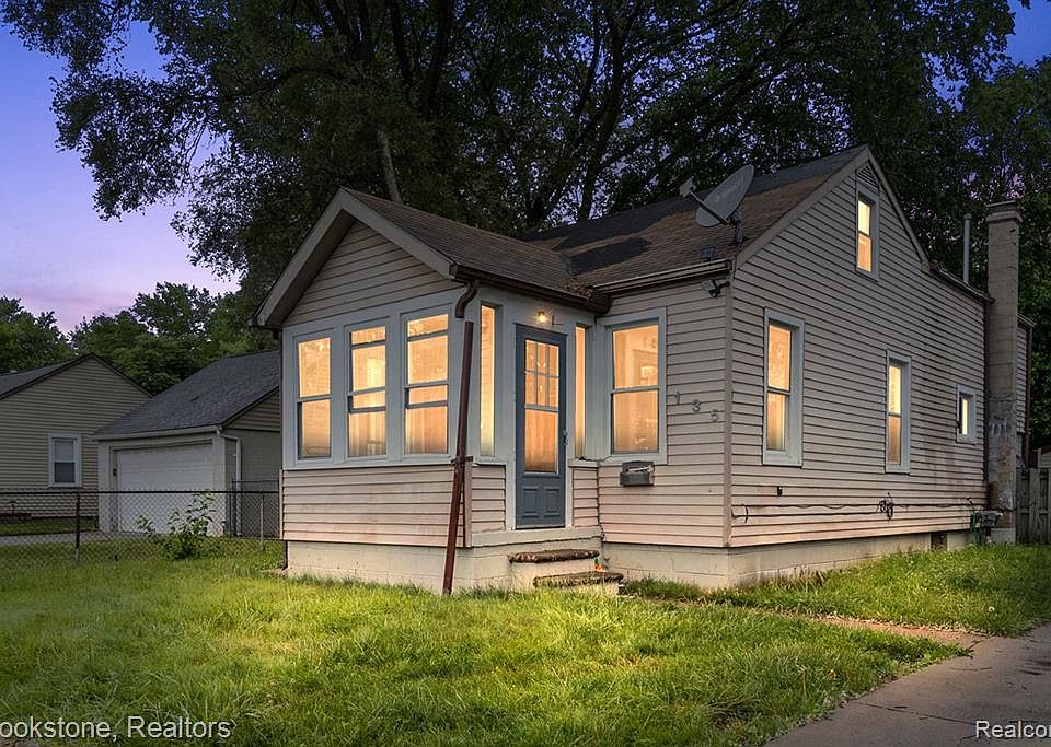 135 E Kalama Ave, Madison Heights, MI 48071 MLS 20230056047 Zillow