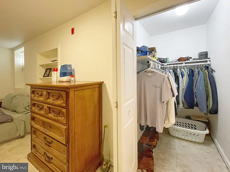 1131 Green St #1 — Photo 17