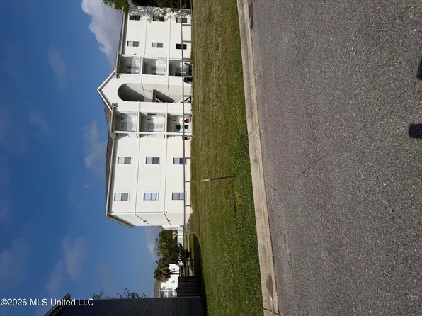 Oak Alley Ln, Long Beach, MS 39560