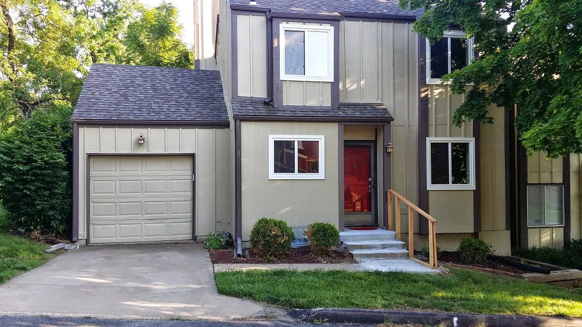 3 bed, 1150 sqft, $2,000 — Photo 1