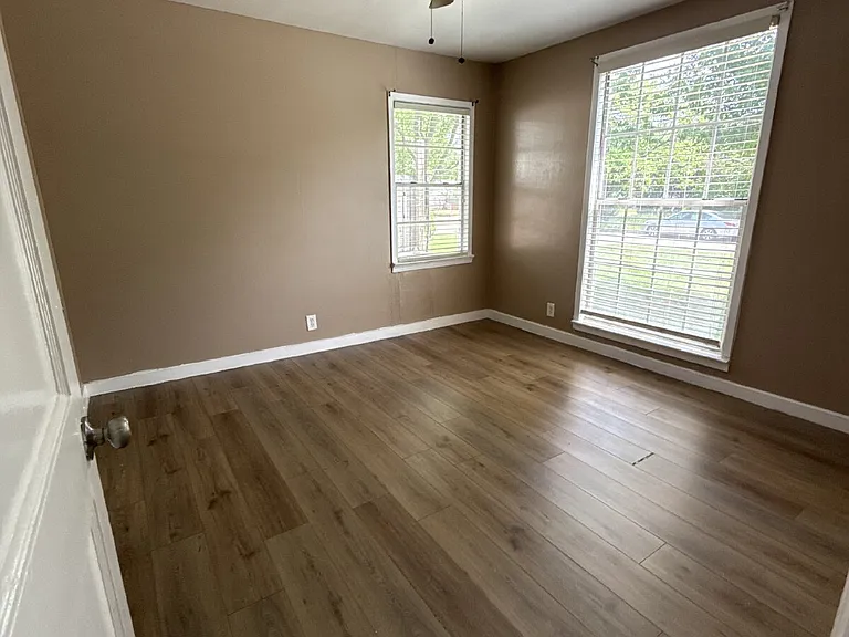 1607 McAdams Ave — Photo 10