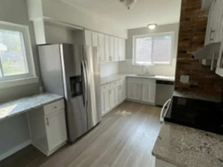 233 W Twelve Mile Rd — Photo 3