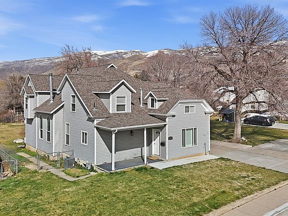 3rd image of 255 E 400 S