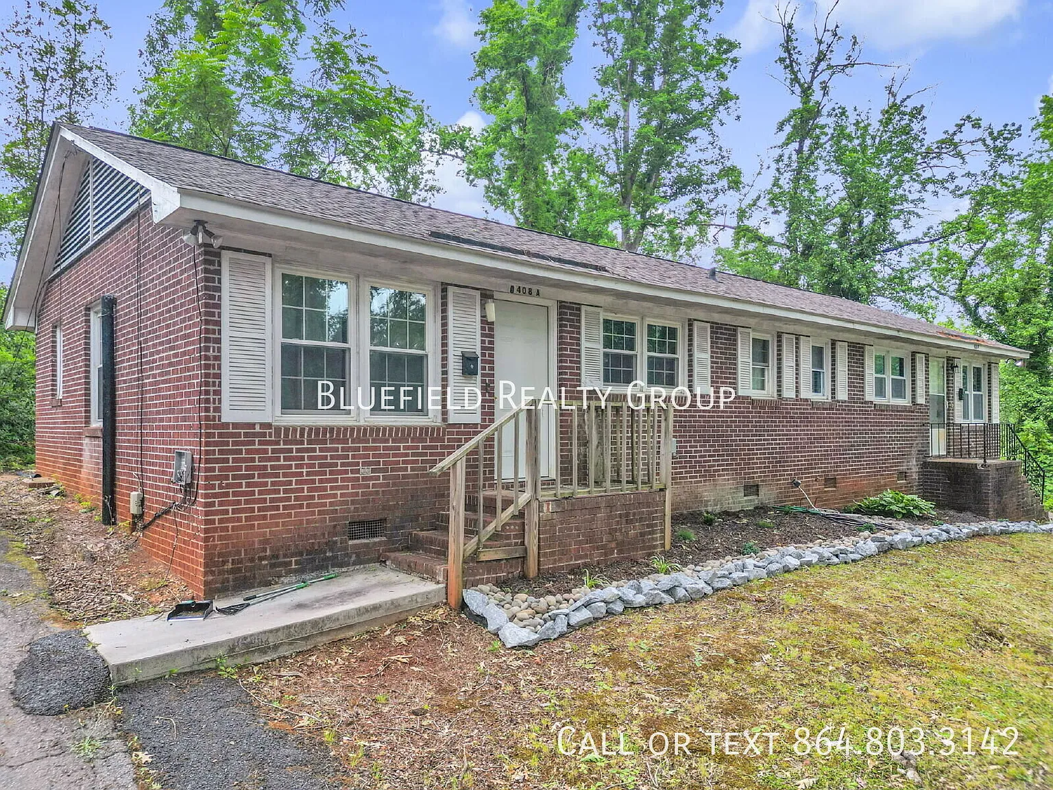 Freshly Updated 2BR / 1BA Single-Level Duplex $1,050/mo rent — Photo 4