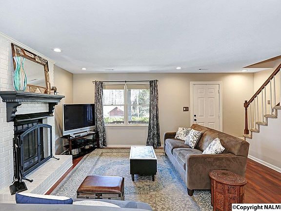 4th image of 1017 Seina Vista Dr
