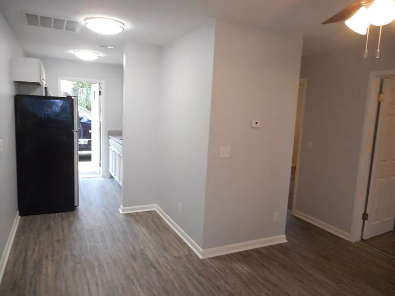 103 Gibson St #1-8 — Photo 2