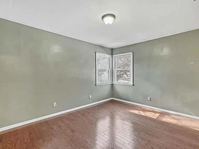 320 High St — Photo 12