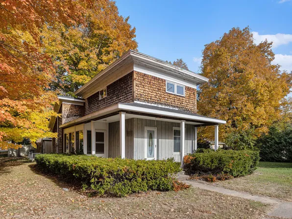 205 S Sherwood Ave, Plainwell, MI 49080