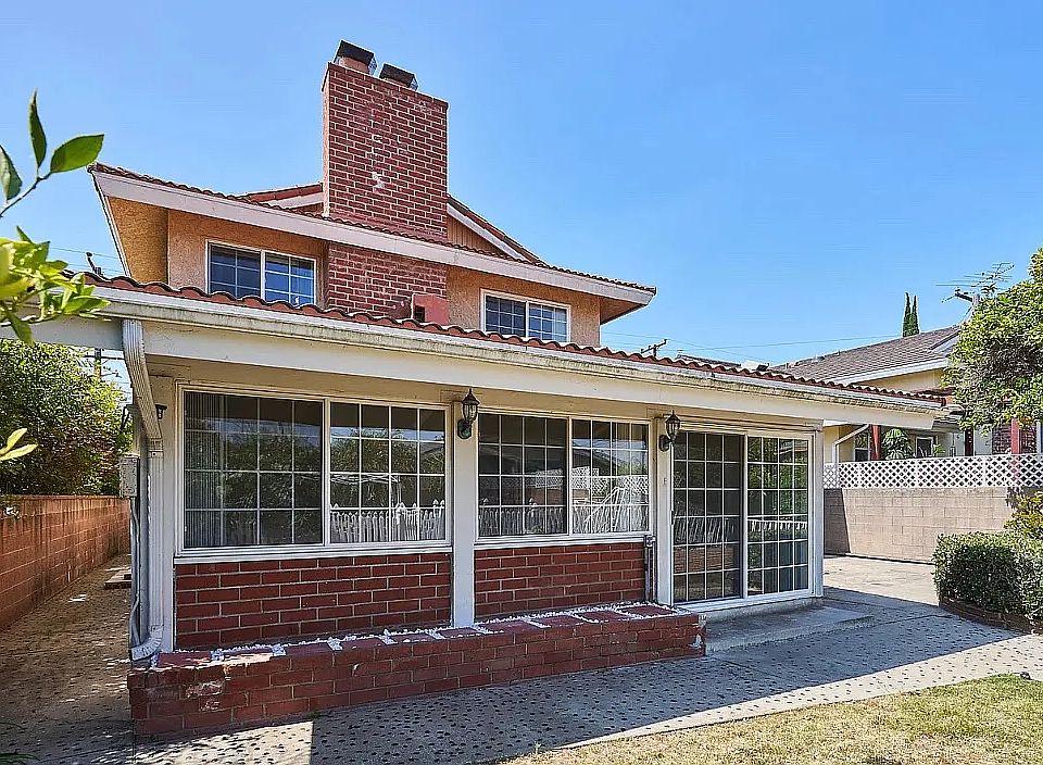 1st image of 2043 W 166th St