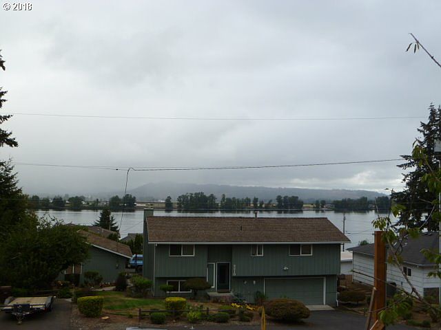 2nd image of 2215 1st St