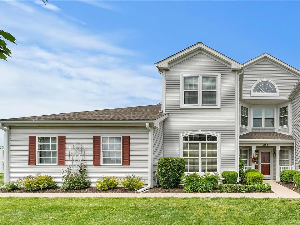 1st image of 253 Grays Dr #253