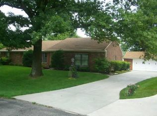 8709 Banbridge Rd, Louisville, KY 40242