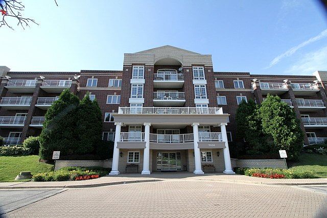 1st image of 7091 W Touhy Ave