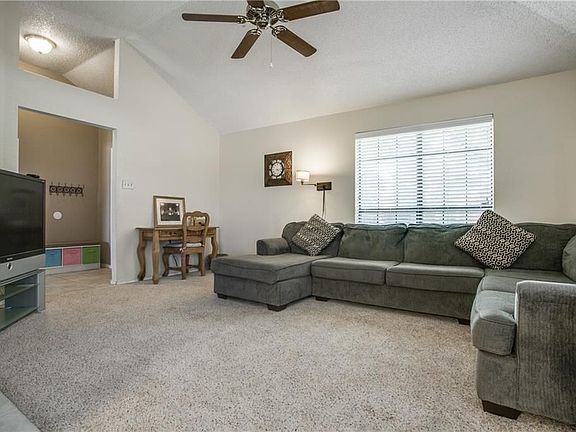 5th image of 1513 Sunflower Dr