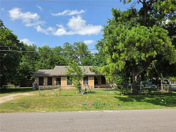 2nd image of 3808 Elaine Dr