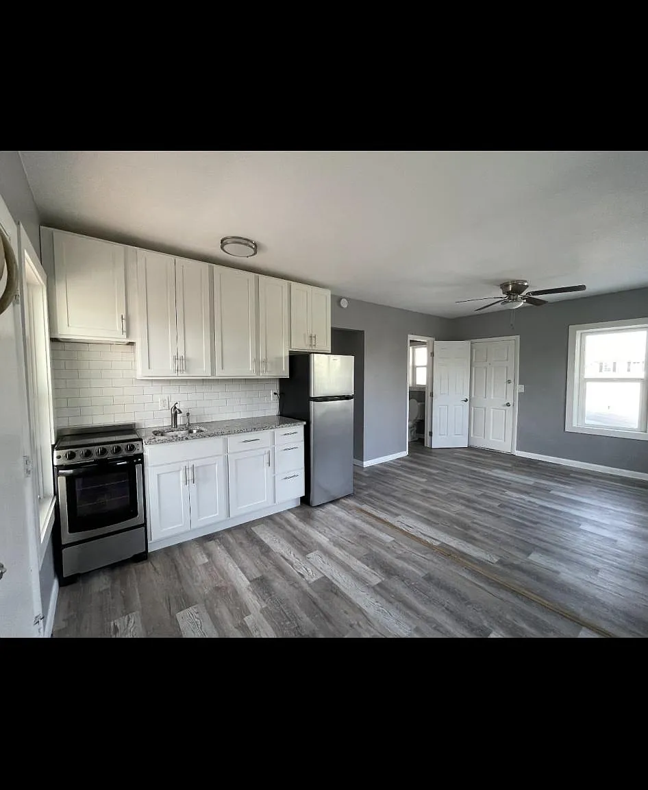 1 bed, $1,295 — Photo 4