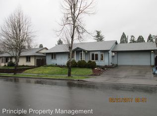3570 Douglas Dr, Springfield, OR 97478