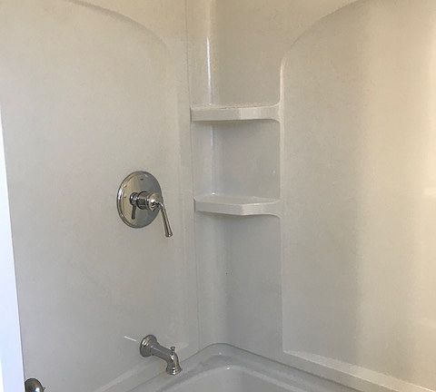 Bathroom tub & shower