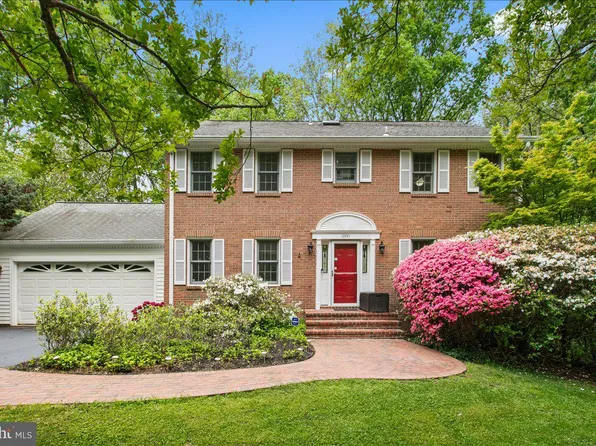 10741 Midsummer Dr, Reston, VA 20191