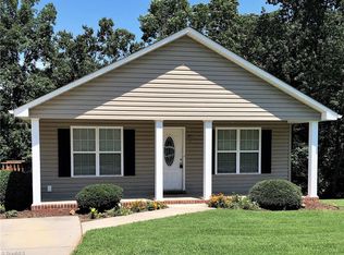 301 Wray St, Mayodan, NC 27027