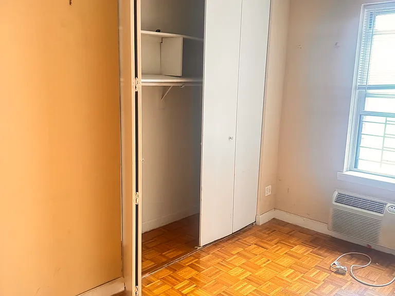 4430 Douglaston Pkwy #2J — Photo 11