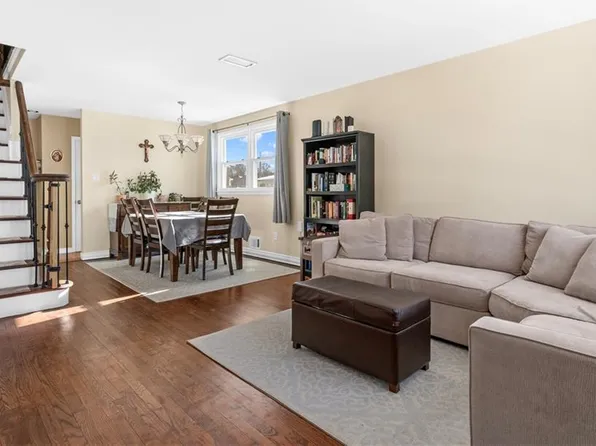 131 Crossfield Ave, Staten Island, NY 10312