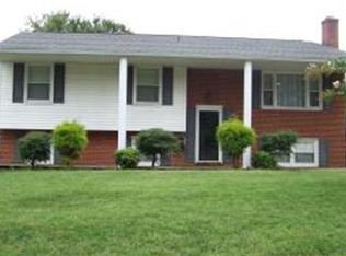 630 Aragona Dr, Vinton, VA 24179