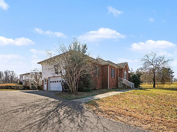 3rd image of 1510 Rapids Rd