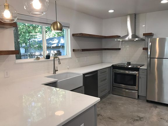3rd image of 423 W Woodlawn Ave APT 5