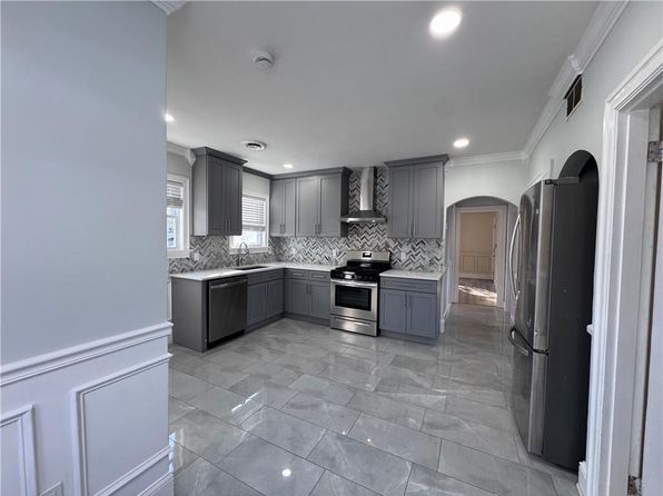 159 Ophelia St UNIT 2