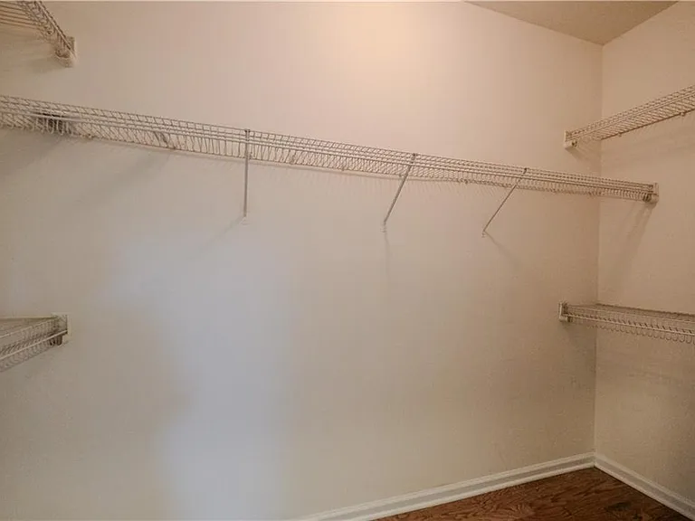 4007 Westchester Rdg NE — Photo 25