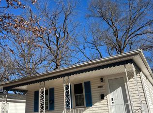 10180 Count Dr, Saint Louis, MO 63136