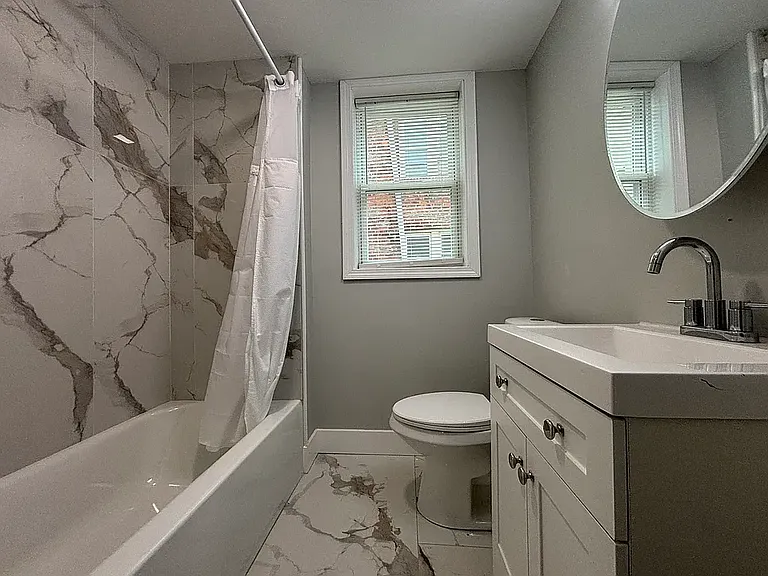 70-103 Circular Ave #104 — Photo 2