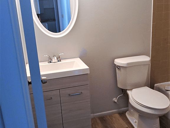 3rd image of 3635 Michigan Ave APT 2