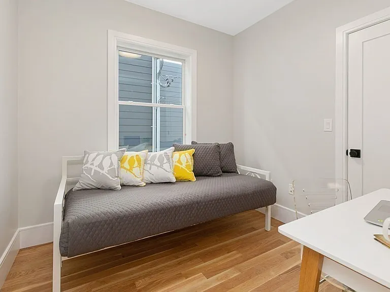 23 Berkshire St #2A — Photo 12