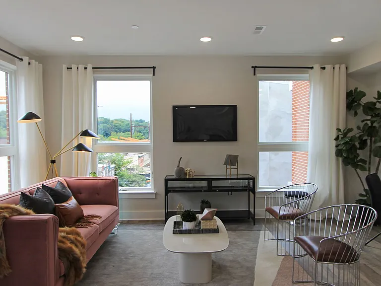 East Main Manayunk Apartments — Photo 34