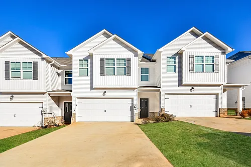 132 The Heights Dr Photo 1
