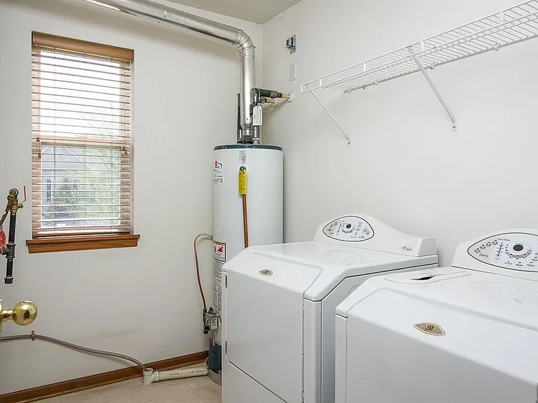 681 Cobblestone Way — Photo 3