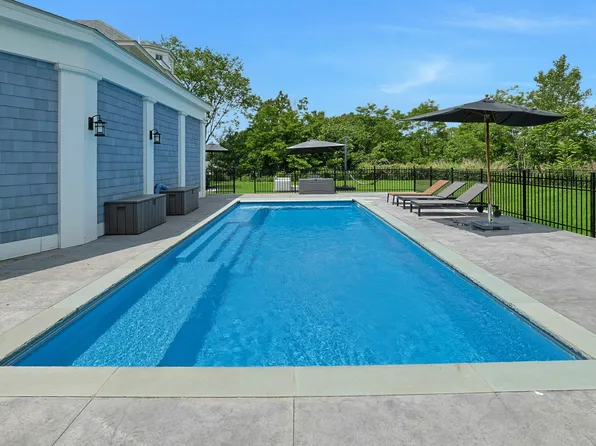 5310 Grosvenor Avenue image 6 of 12