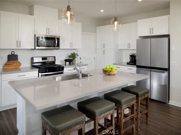 1450 E Laurelwood Dr, San Bernardino, CA 92408