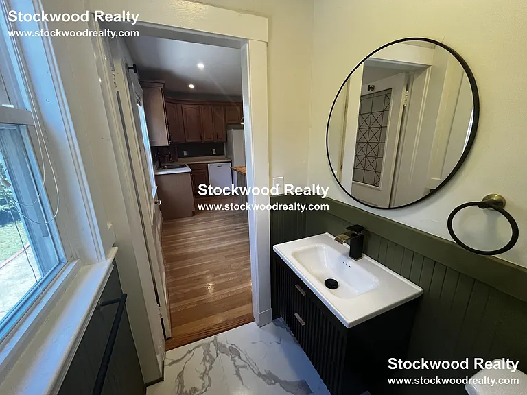 72 Harvest St #1R — Photo 8