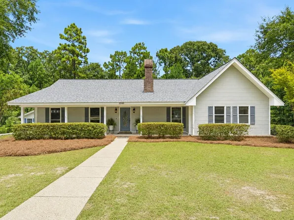 1046 Parker Rd, Hattiesburg, MS 39402