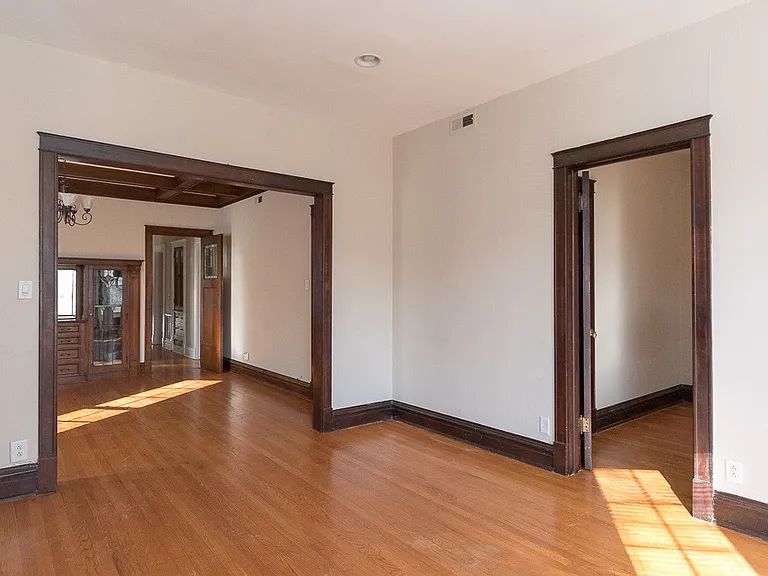 1440 W Addison St #3 — Photo 9