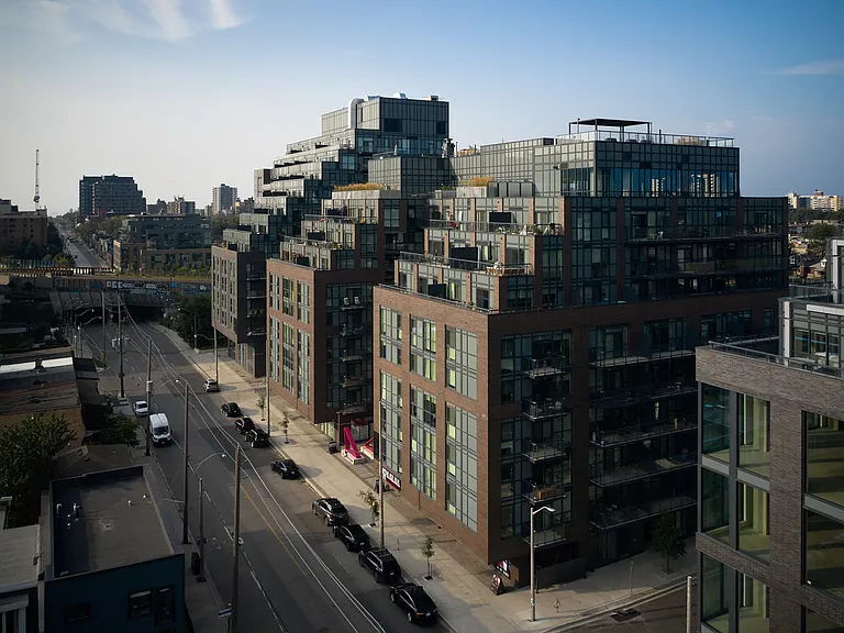 410 Dufferin St — Photo 22