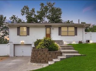 14227 Karl St, Omaha, NE 68137