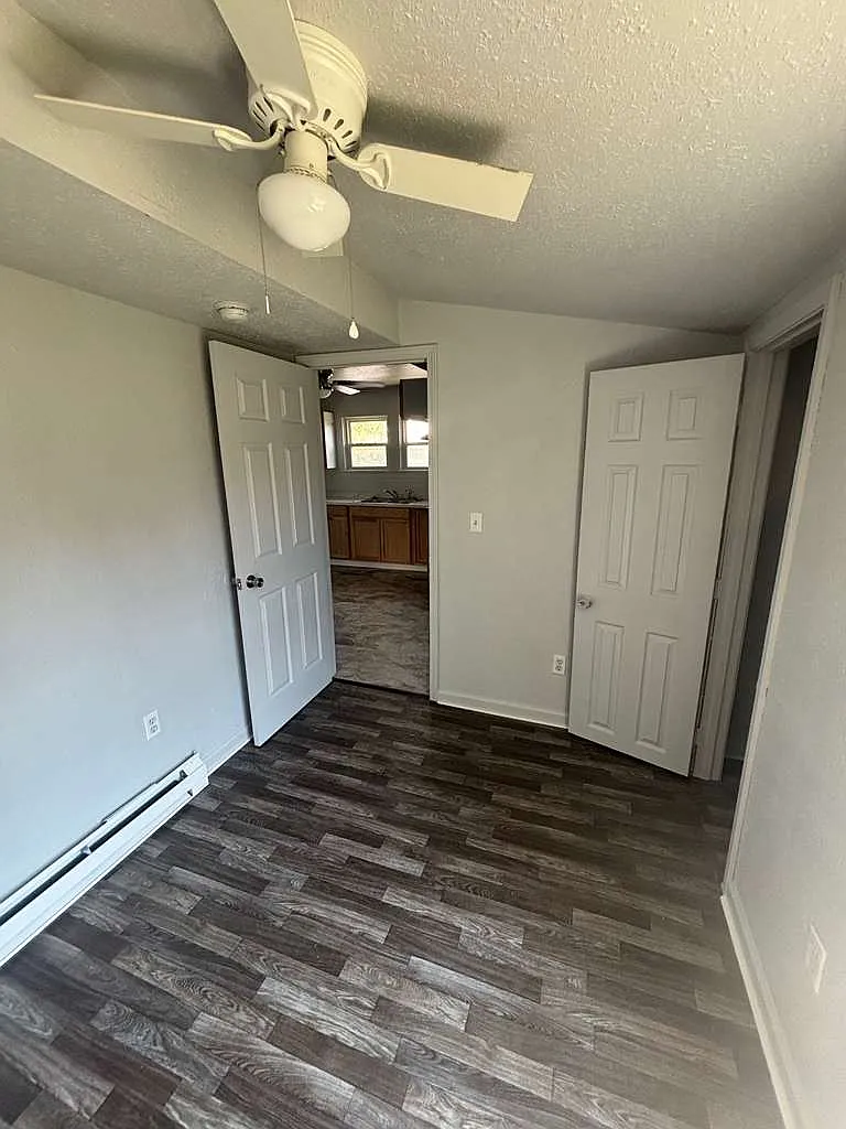 506 Wilkes Blvd — Photo 2