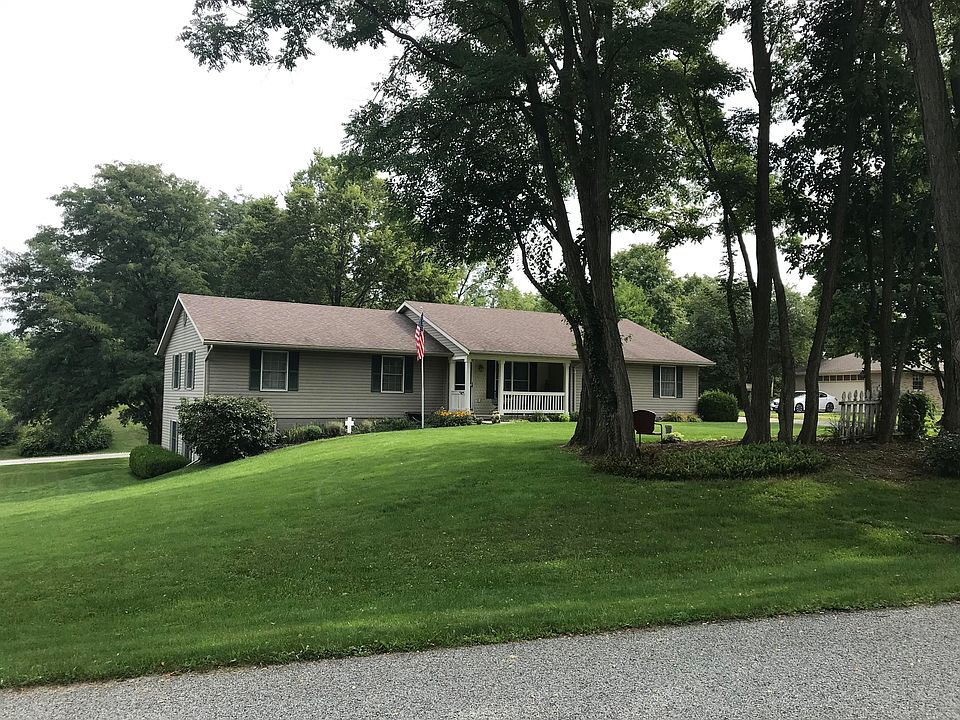 1st image of 824 Rogers Dr