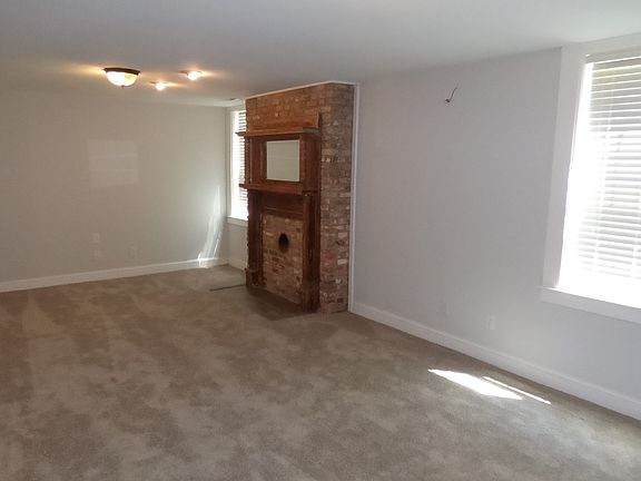 5th image of 3706 N Woodrow St