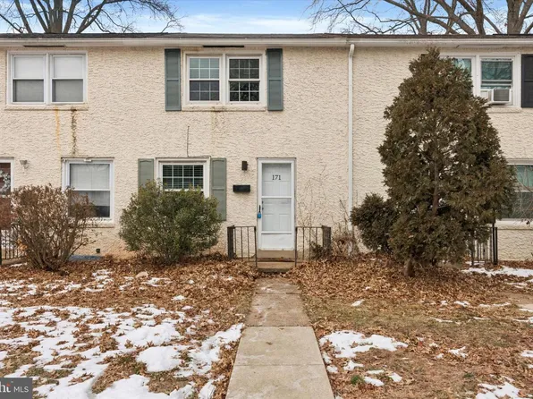 171 Sunrise Dr, Pottstown, PA 19464