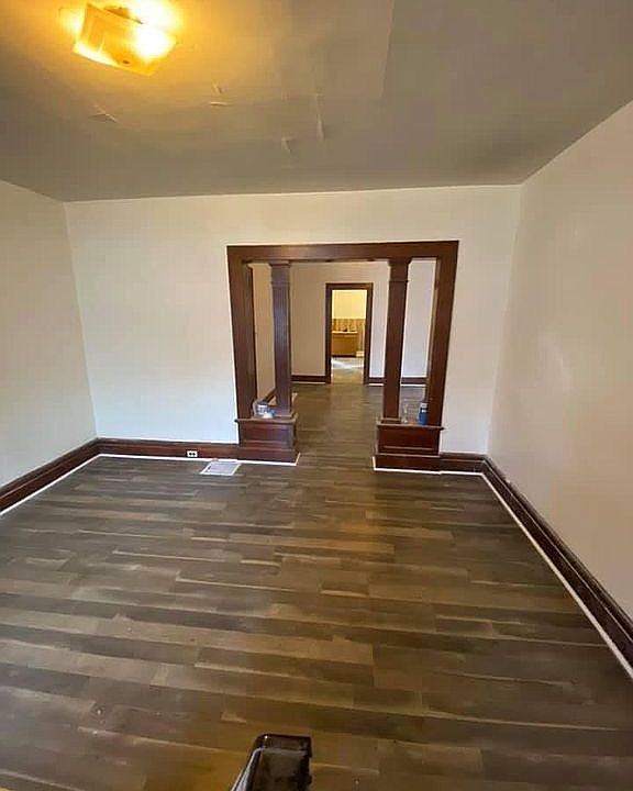 1st image of 518-20 E 10th St